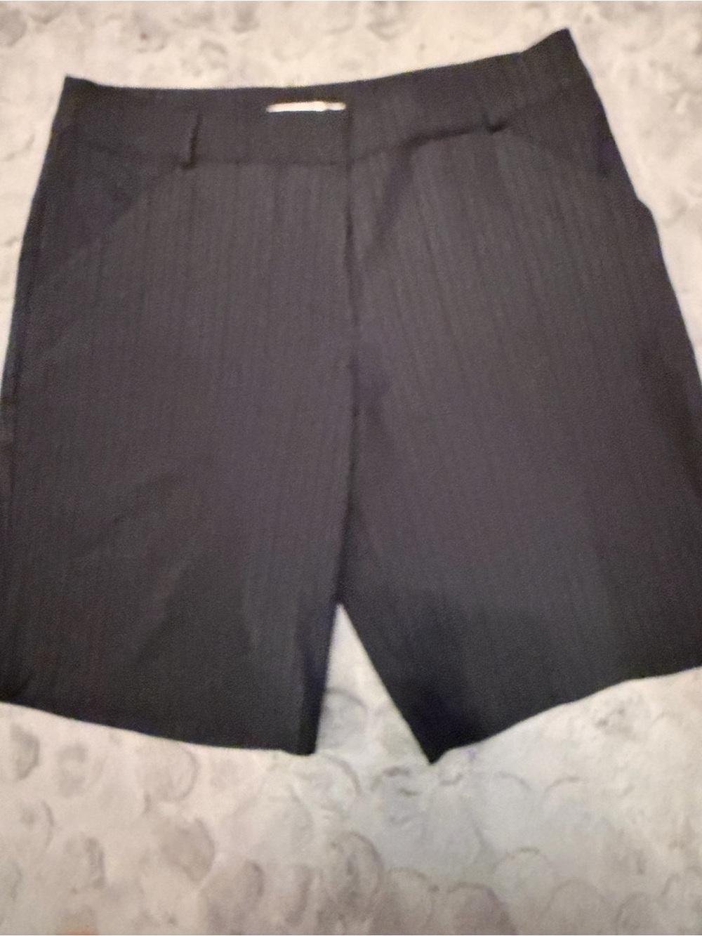 Nike golf Women's size 12 Black Pinstriped golf shorts!